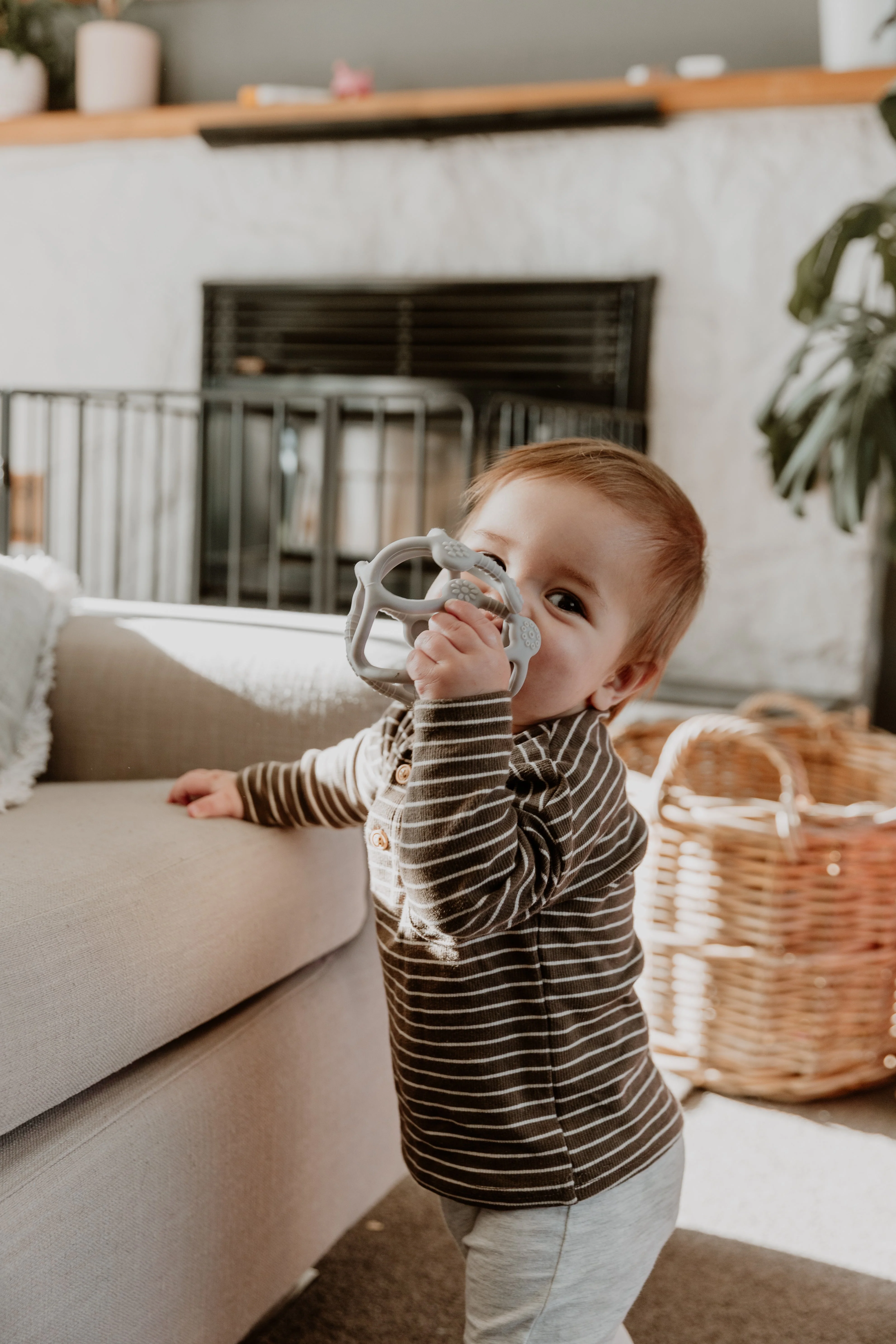 Haakaa Silicone Teething Ball 1 PK - Image 10