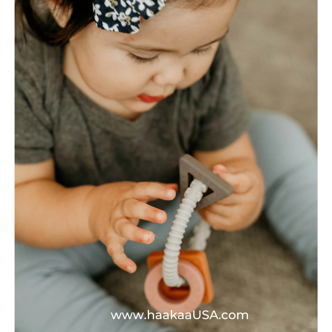 Haakaa Silicone Teething Ring 1 PK - Image 6